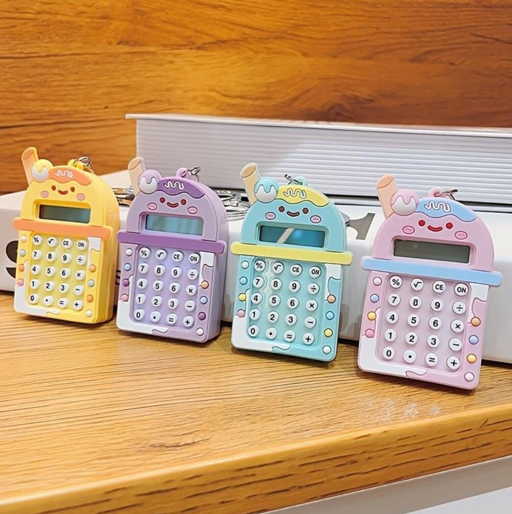 Toptan 12 adet  Hesap Makinesi Anahtarlık Mini Taşınabilir Hesap Makinesi Yaratıcı Sevimli Anahtarlık 8 Haneli Ekran Cep Hesap Makinesi Anahtarlık